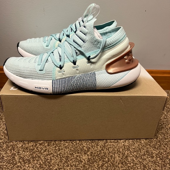 Women’s Under Armour Phantom Hovr 3 - Picture 3 of 6